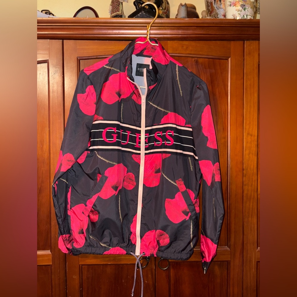 Vintage Guess Black‎ and Red Bomber Jacket with Geometric Design #1020